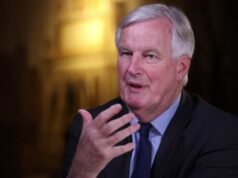 Siapa PM baharu Perancis pilihan Macron?