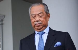 Menang sorak, ‘kampung’ sendiri tergadai ke Muhyiddin?