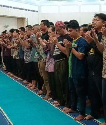 Lebih 1,000 solatkan jenazah tiga siswa UiTM Dungun