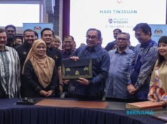 PM tinjau persiapan terakhir Belanjawan 2025 di Kementerian Kewangan