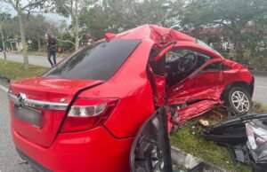 Doktor, anak parah dilanggar kereta dipandu remaja
