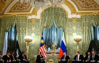 President Putin invites Malaysian king to Moscow